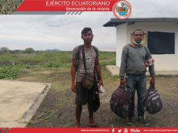 2 CIUDADANOS VENEZOLANOS